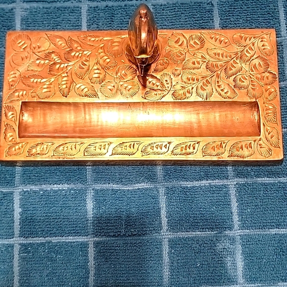 Sarnabrass Desktop Pen Holder - Picture 2 of 8